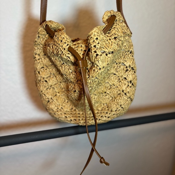 btb Los Angeles Isabella Paper Straw Drawstring Bag. Sand Color. Adjustable - Picture 2 of 11